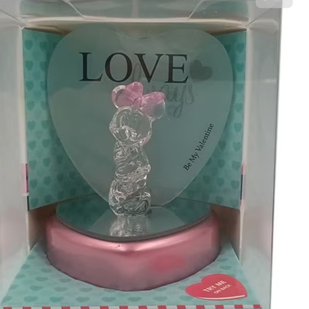 NWT Minnie Mouse Light Up Crystal Figurine